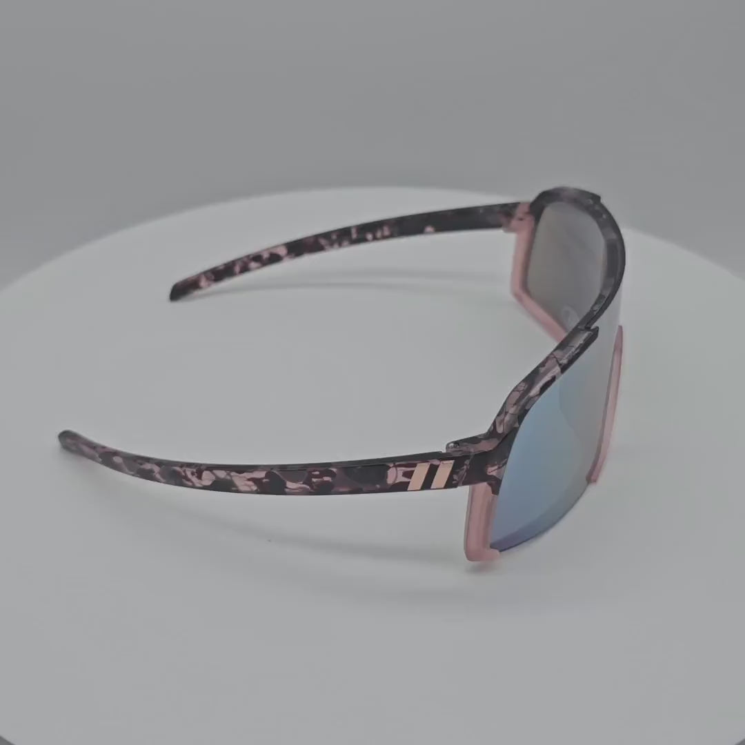 V130132-QX Gafas de sol deportivas de moda de plástico para mujeres y hombres al por mayor 1 docena (12 piezas)